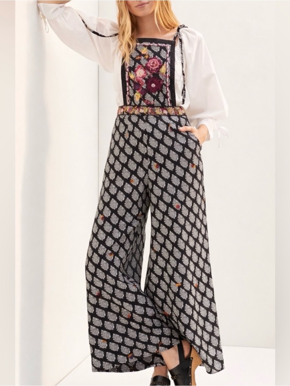 Anthropologie EUC Embroidered Wide Leg Jumpsuit Boho Pinafore Overalls 8
